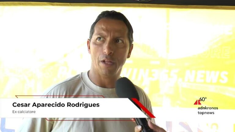 Cesar Aparecido Rodrigues in campo all’Arechi di Salerno, in occasione di Operazione Nostalgia