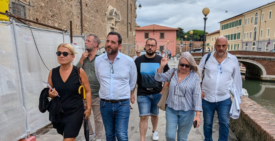 Regionali Toscana 2025: Alessandro Tomasi a Livorno con Simone Lenzi