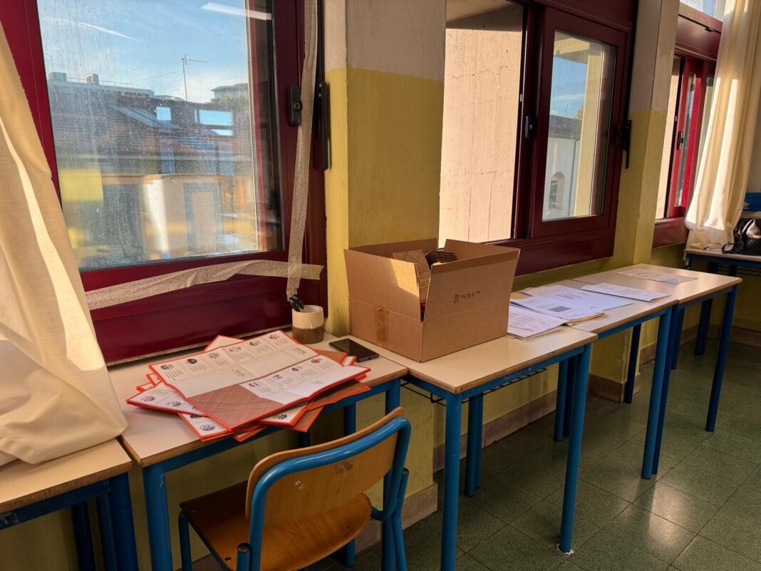 Livorno, crollo dei votanti per le regionali: è di oltre il 10 per cento