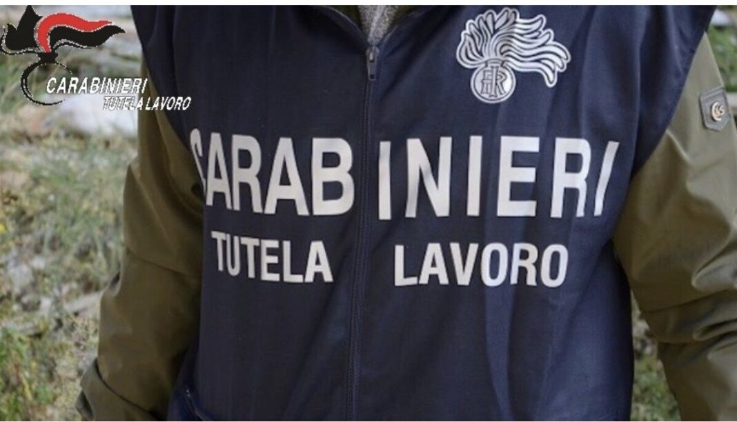 Un lavoratore su due è al nero: sospensione e maximulta per un'attività sul lungomare