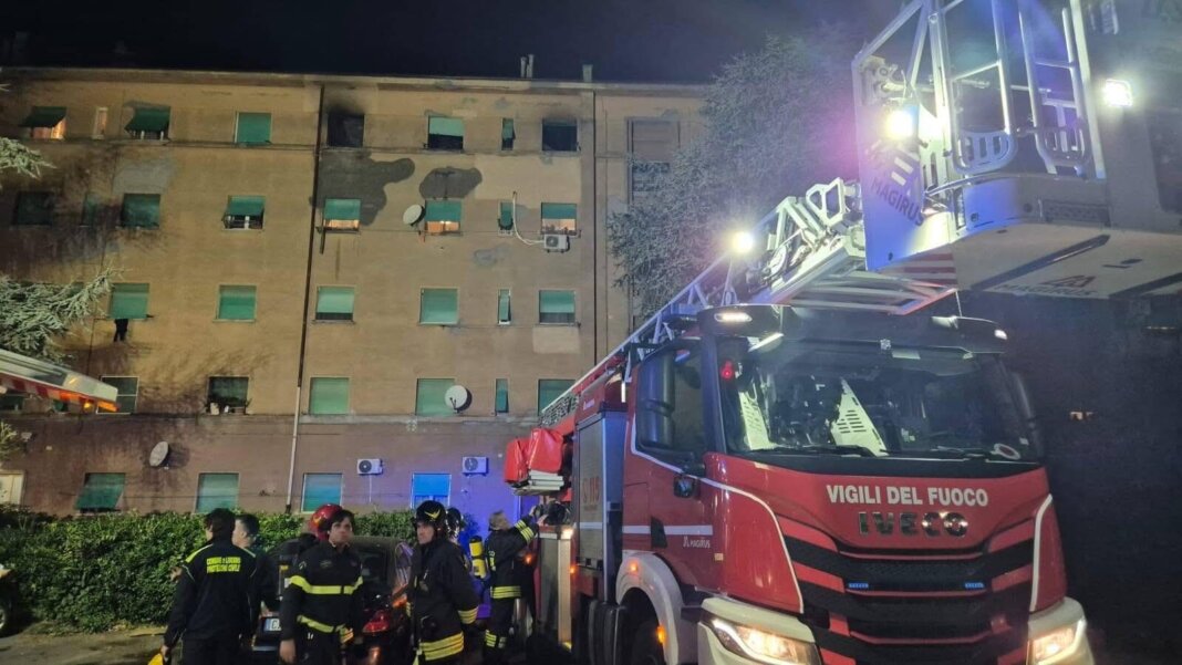 Incendio nella notte a Shanghai, 30 persone evacuate: due famiglie non possono rientrare
