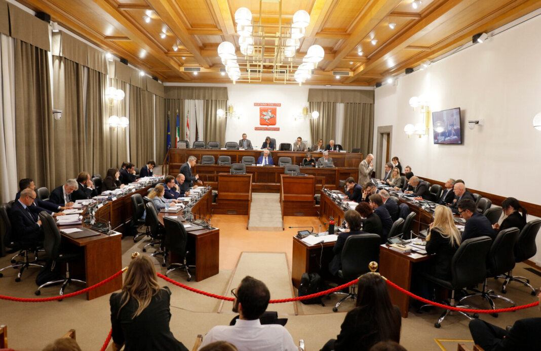 Consiglio regionale, in aula il programma di Giani: attesa per le deleghe agli assessori