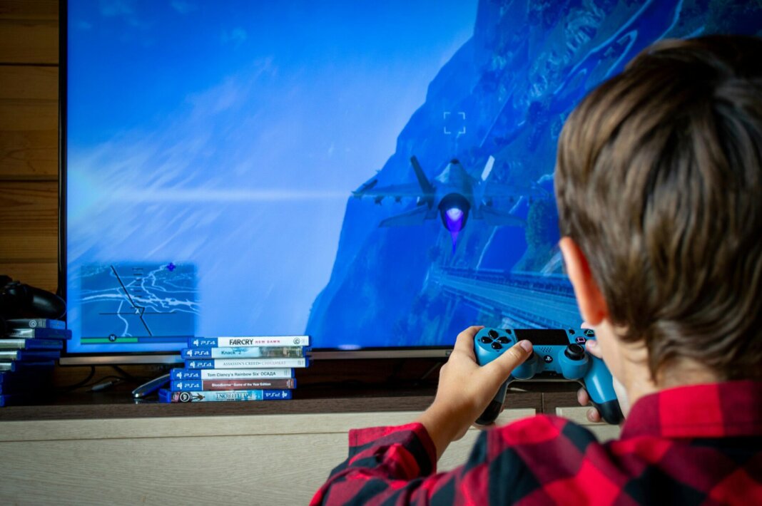 Un incontro su internet, videogiochi e piattaforme streaming per 'Educare al Digitale'