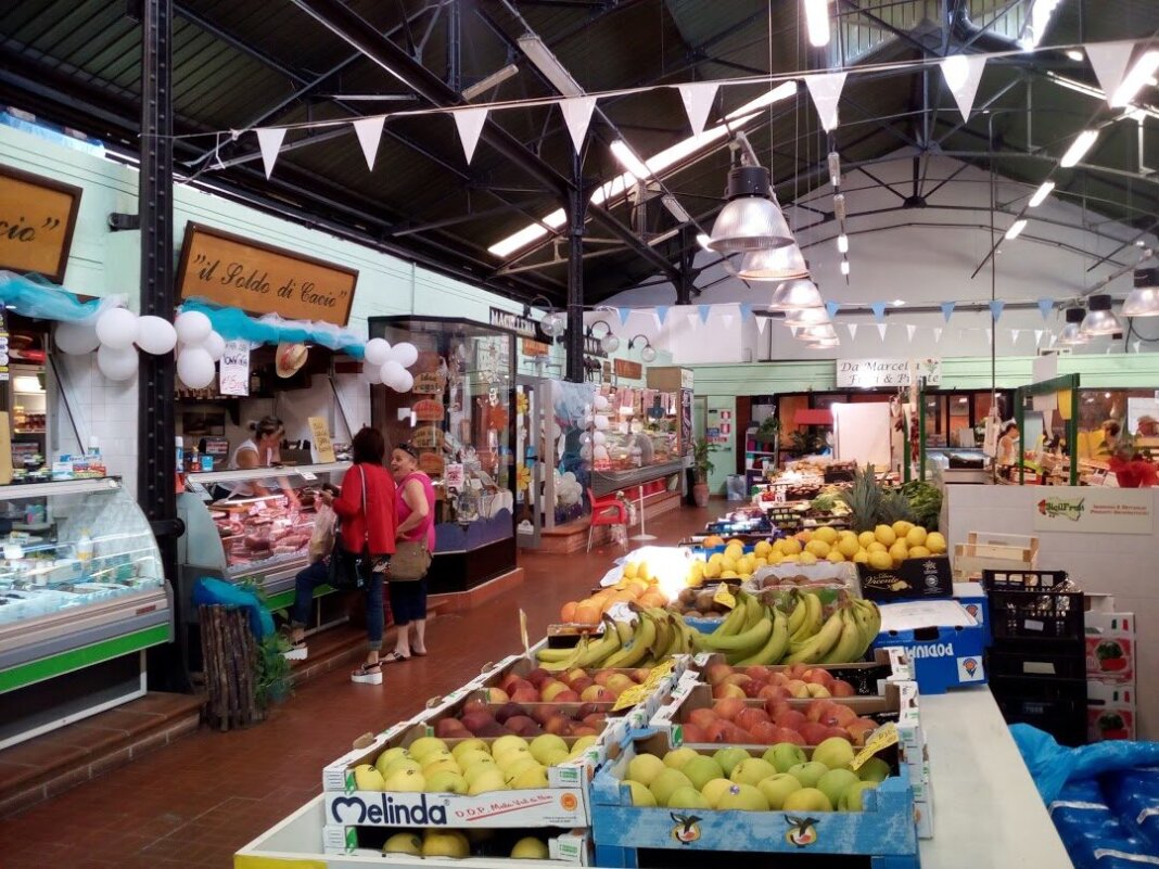 mercato coperto piombino